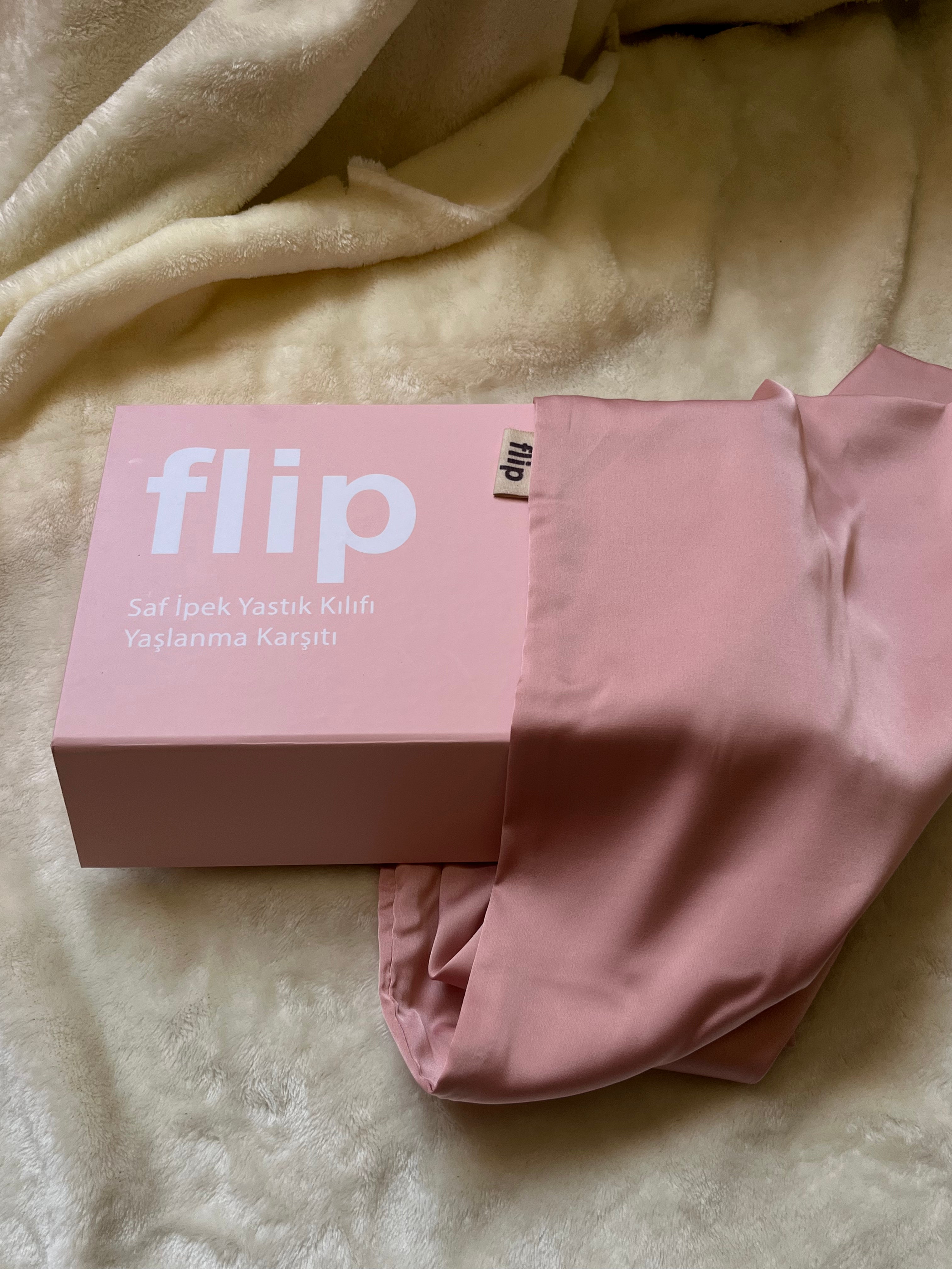 Dut İpek Toz Pembe Fermuarlı Yastık Kılıfı