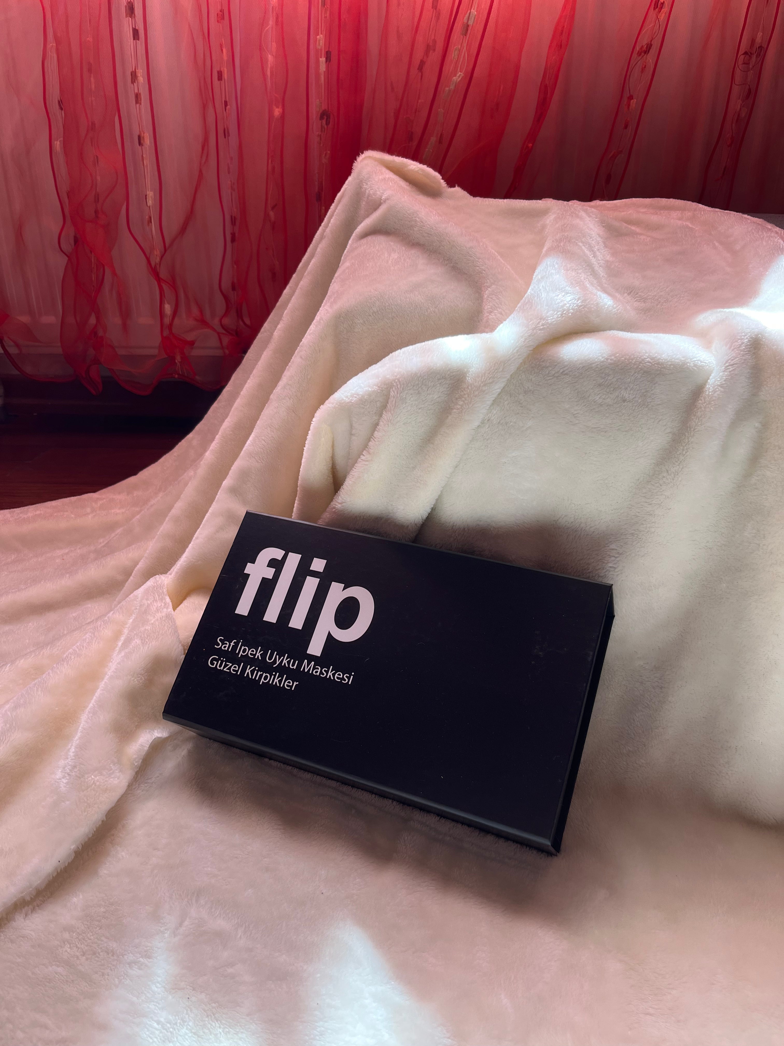 Dut İpek Siyah Uyku Maskesi