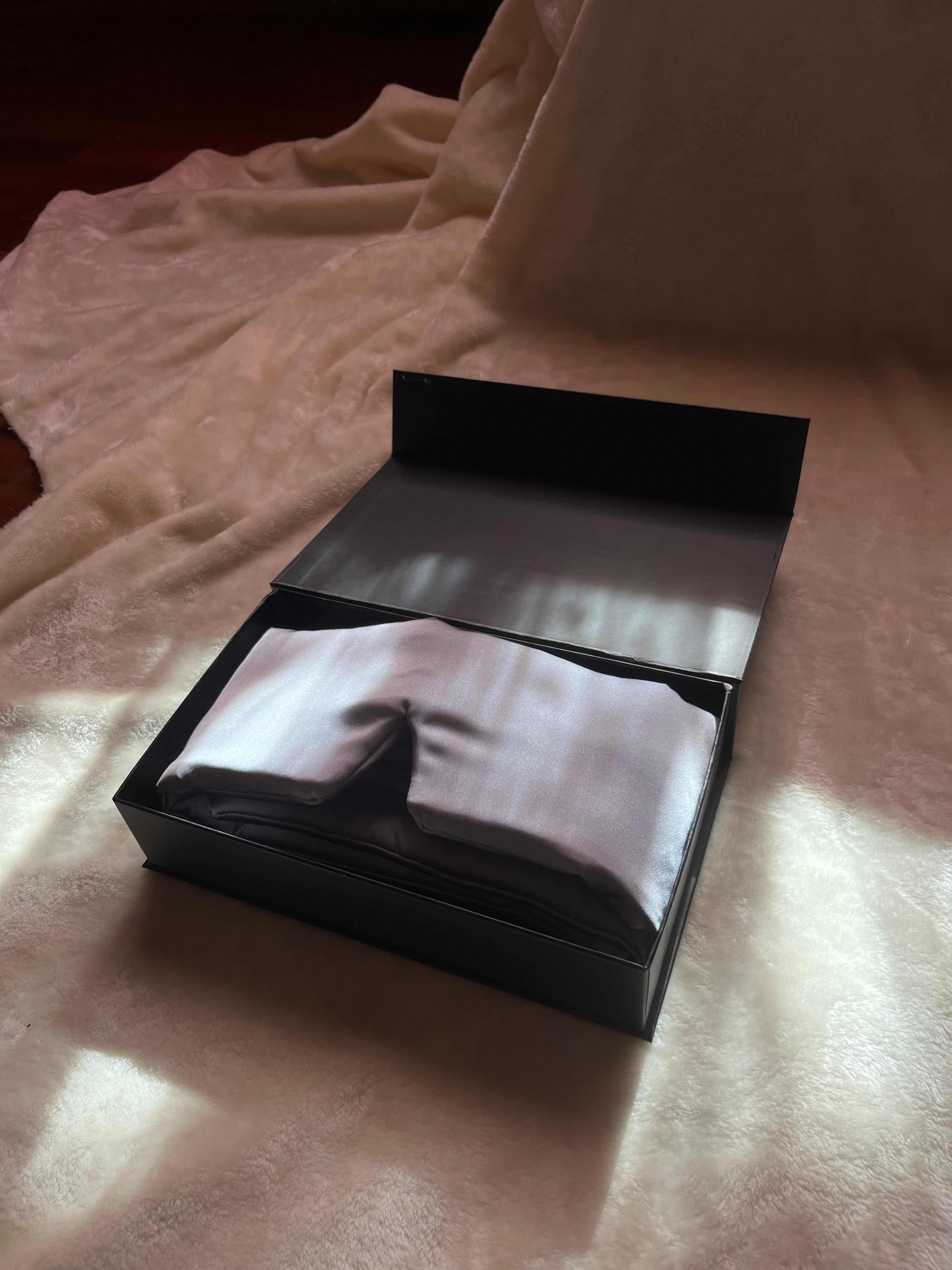 Dut İpek Gri Uyku Maskesi