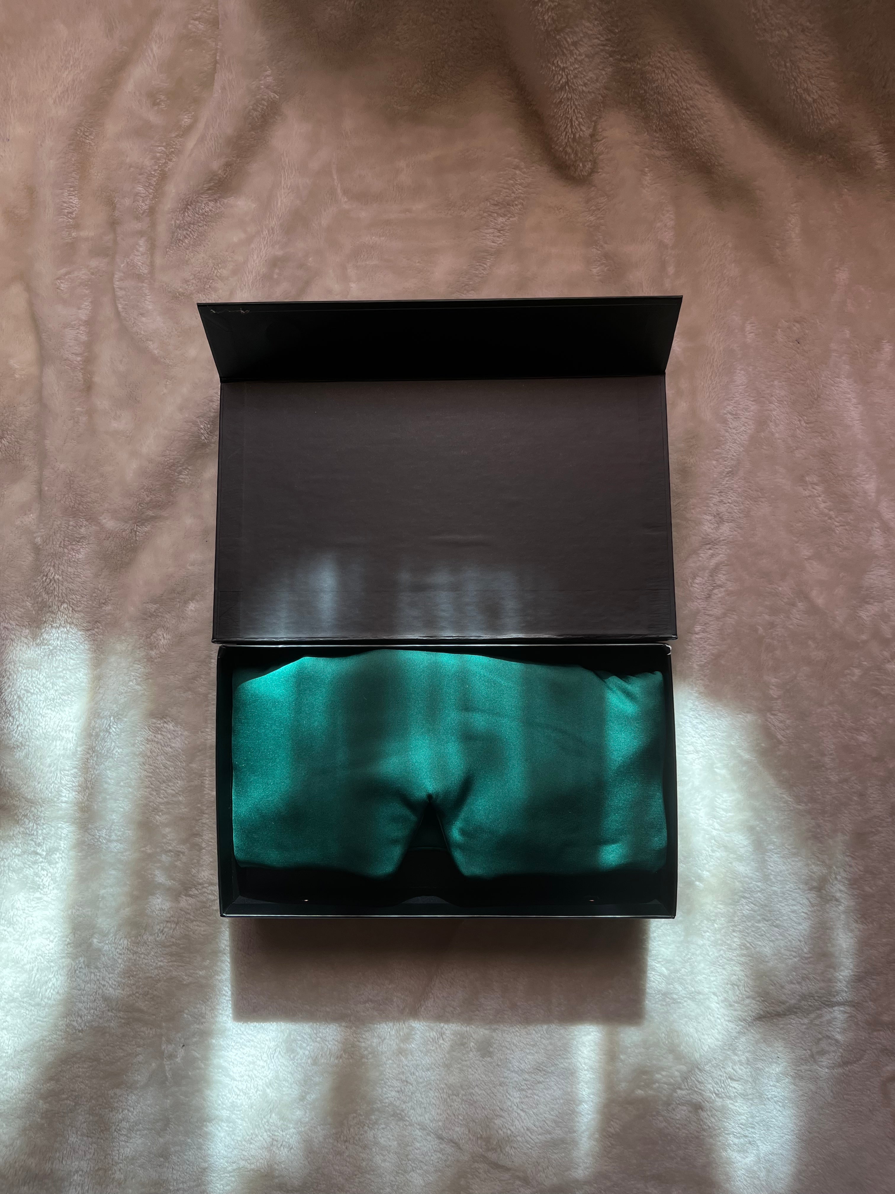 Dut İpek Zümrüt Yeşili Uyku Maskesi