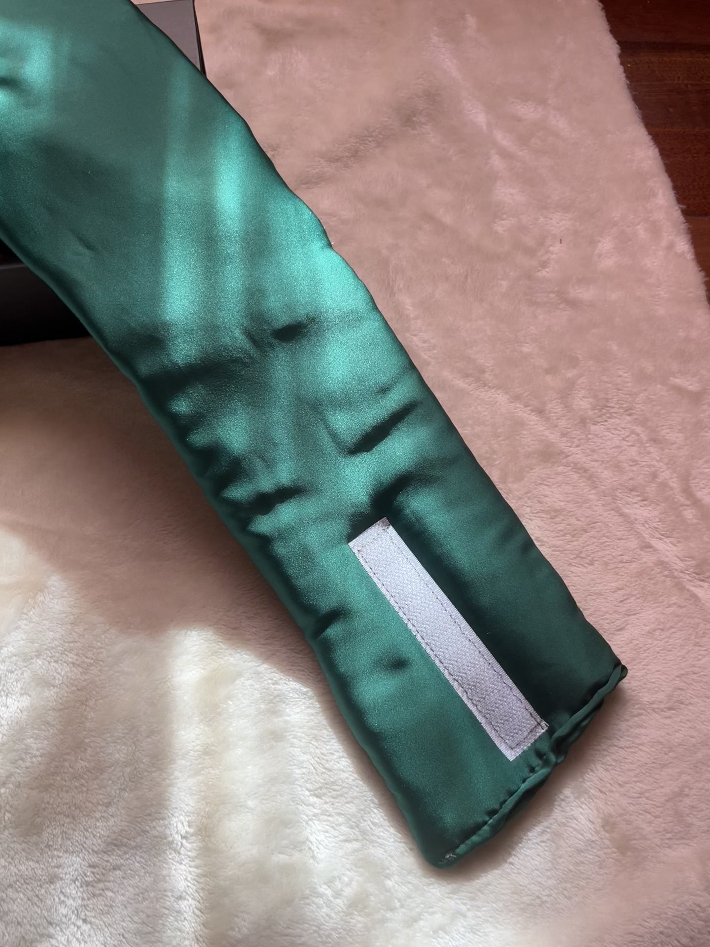 Dut İpek Zümrüt Yeşili Uyku Maskesi