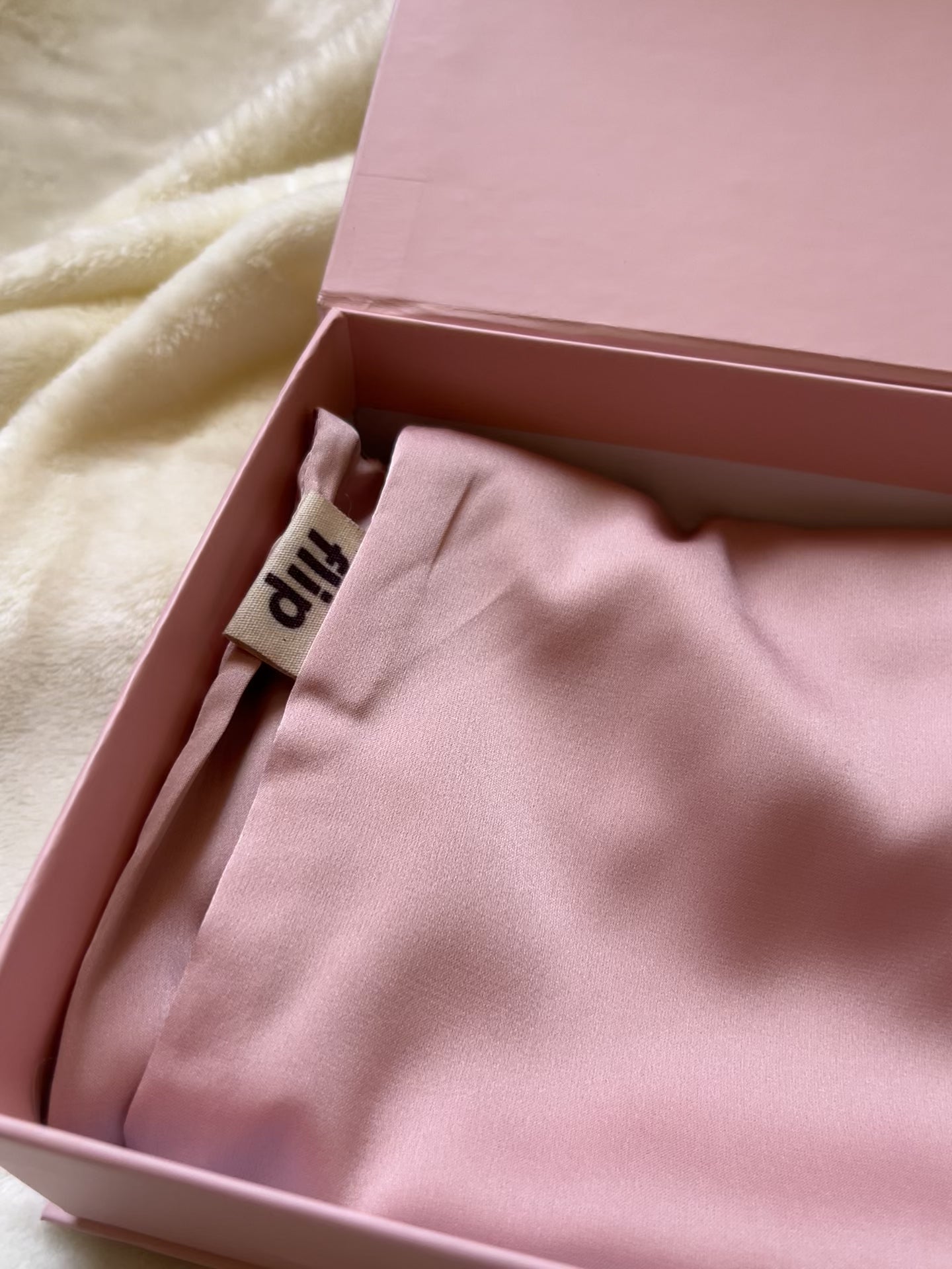 Dut İpek Toz Pembe Premium Yastık Kılıfı