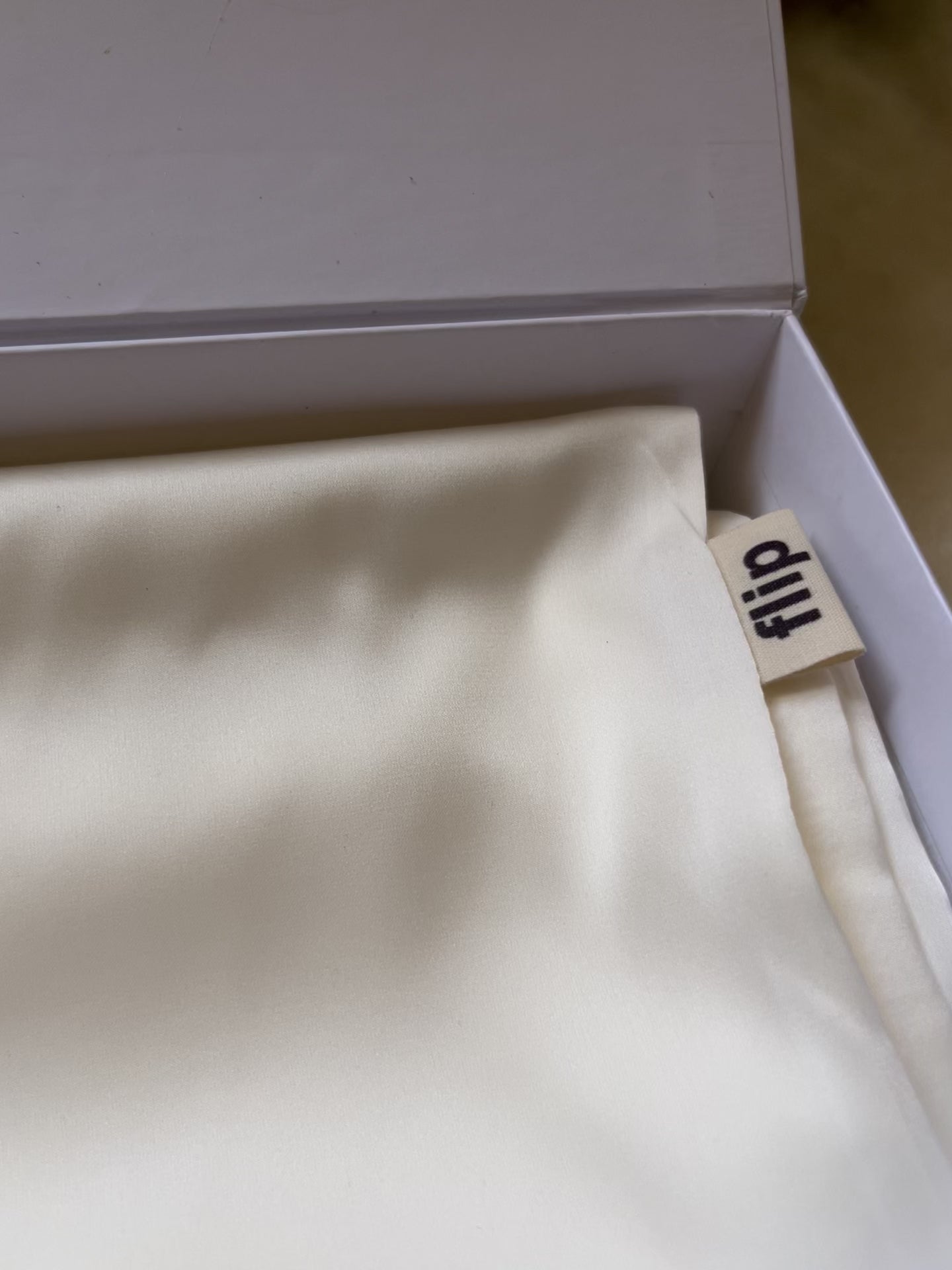 Dut İpek Beyaz Premium Yastık Kılıfı