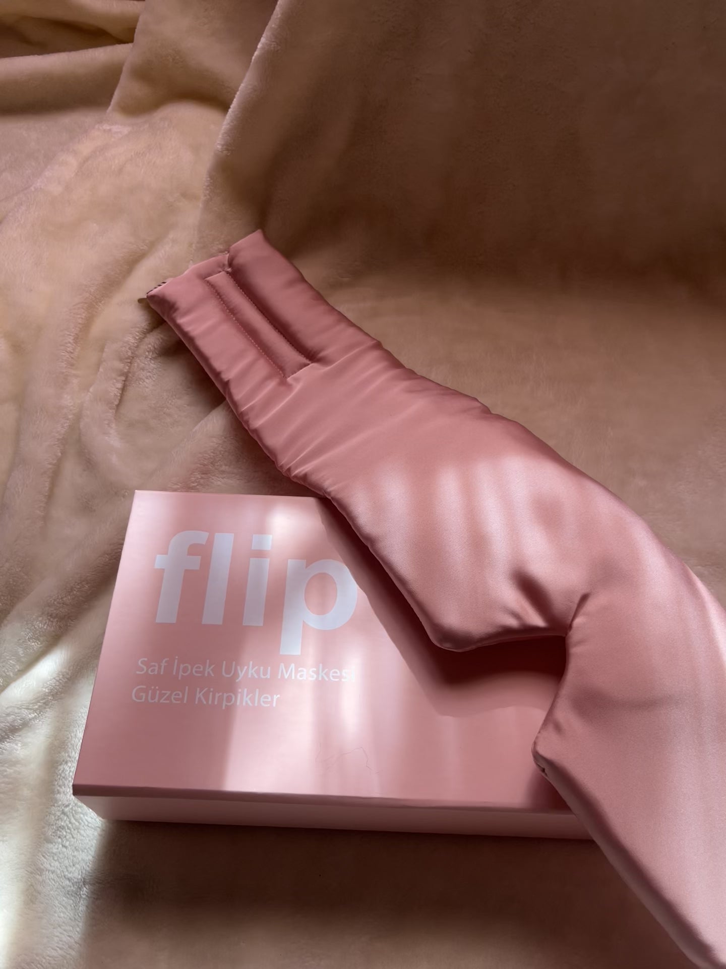 Dut İpek Toz Pembe Uyku Maskesi