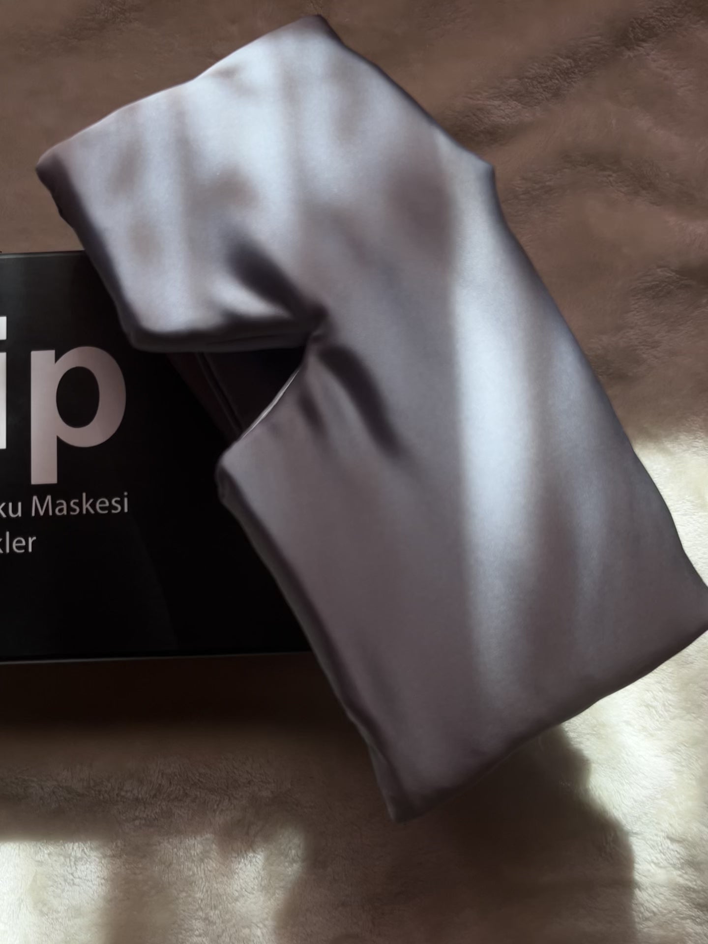 Dut İpek Gri Uyku Maskesi