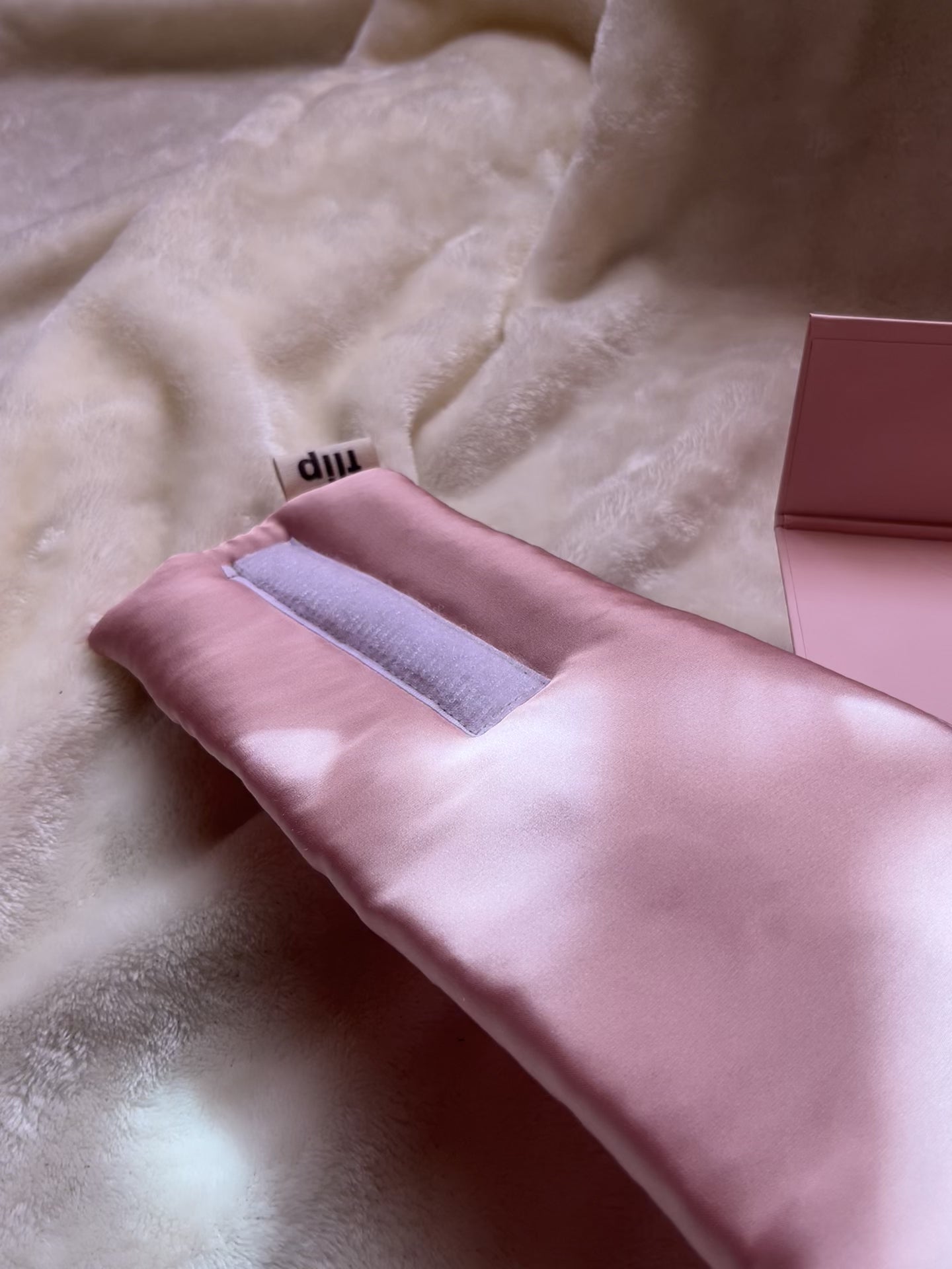 Dut İpek Toz Pembe Uyku Maskesi